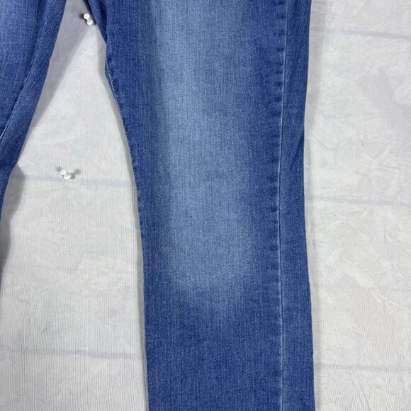 Levi's Signature Straight Jeans Womens Blue Faded Denim Mid Rise Size 18M 34x32‎ - Picture 8 of 16